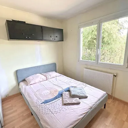 Semesterbostad Maison Spacieuse-3 Chambres-jardin-parking Prive Chartrettes
